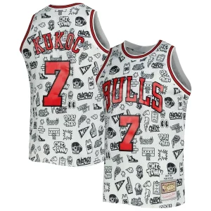 Fácil de llevar Elegante Encantador Toni Kukoc Chicago Bulls 1997/98 Hardwood Classics Doodle Swingman Jersey White  para los verdaderos seguidores