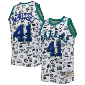 Cool Dirk Nowitzki Dallas Mavericks 1998/99 Hardwood Classics Doodle Swingman Jersey White  para los verdaderos seguidores