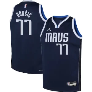 Resistente Luka Doncic Dallas Mavericks Jordan Brand Youth Swingman Jersey Statement Edition Navy  para los verdaderos seguidores
